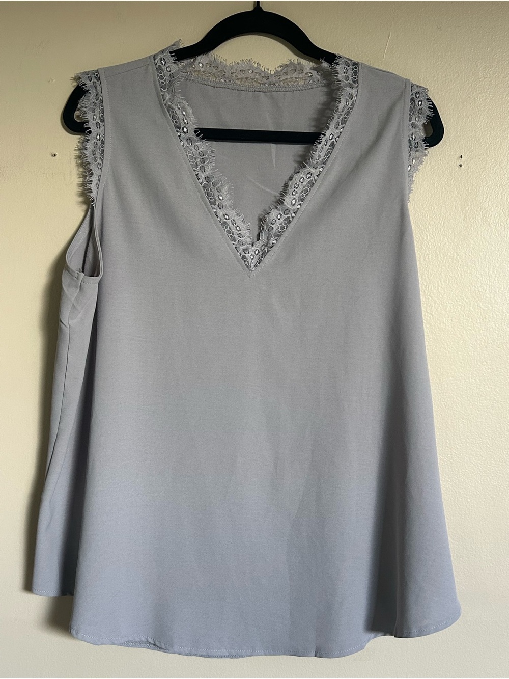 Gray Lace Trim V-Neck Sleeveless Blouse XL